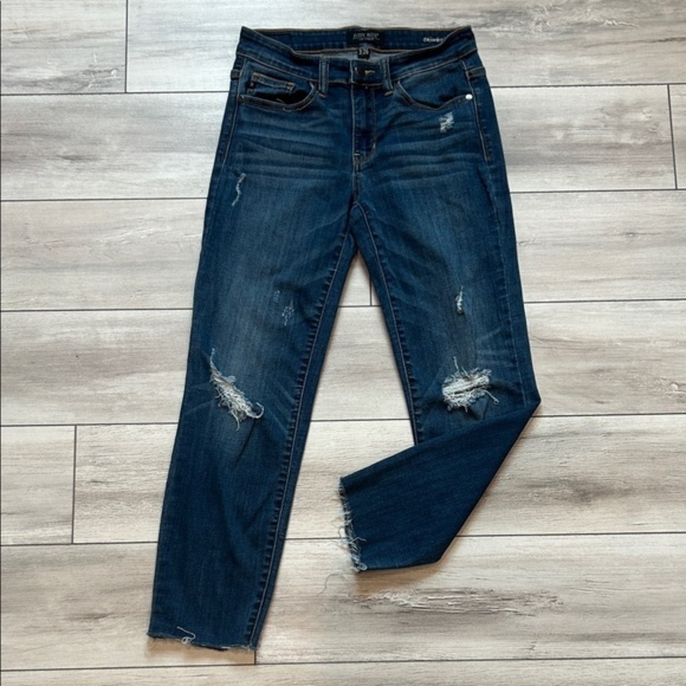 Judy Blue relaxed fit distressed jeans size 26